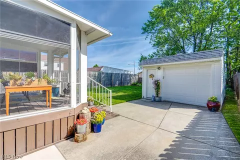 Exterior - 1525 Maple St, Wickliffe, OH 44092 photo 4 of 11