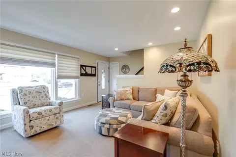 Living - 1525 Maple St, Wickliffe, OH 44092 photo 3 of 3