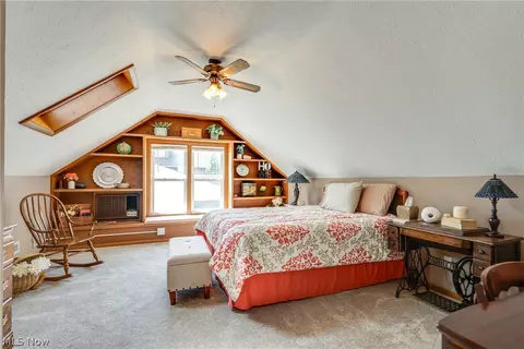 Bedroom - 1525 Maple St, Wickliffe, OH 44092 photo 5 of 8