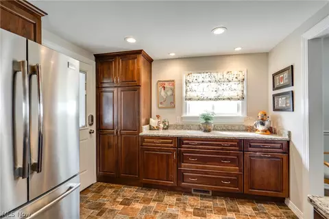 Kitchen - 1525 Maple St, Wickliffe, OH 44092 photo 2 of 4