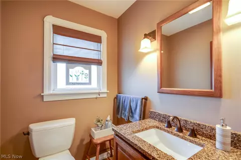 Bath - 1525 Maple St, Wickliffe, OH 44092 photo 3 of 3