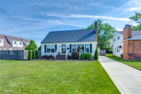 Exterior - 1525 Maple St, Wickliffe, OH 44092 photo 11 of 11