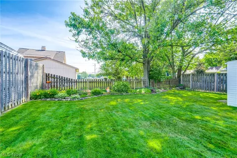 Exterior - 1525 Maple St, Wickliffe, OH 44092 photo 9 of 11