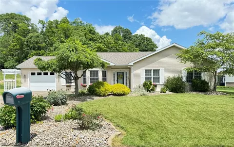 15 Kennedy Dr, Caldwell, OH 43724