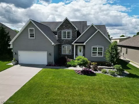 528 Berklee Dr, Poland, OH 44514