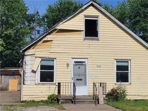 3642 Albany Ave, Lorain, OH 44055