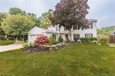 17001 Deer Path, Strongsville, OH 44136