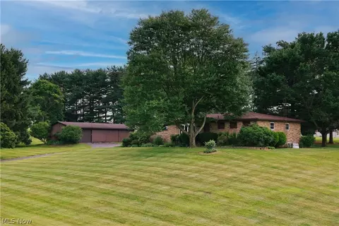 8835 S Honeytown Rd, Fredericksburg, OH 44627