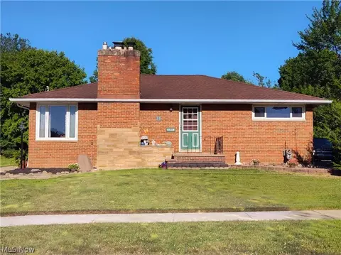 6494 Anita Dr, Parma Heights, OH 44130