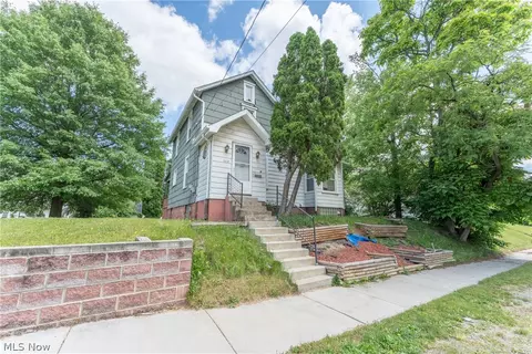 1112 South St, Alliance, OH 44601