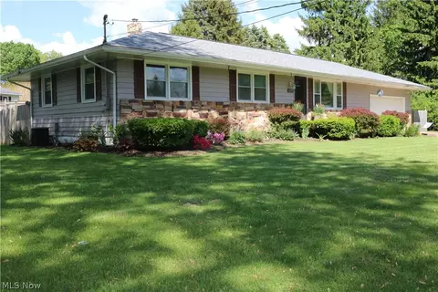 3977 Broad Vista St NW, Uniontown, OH 44685