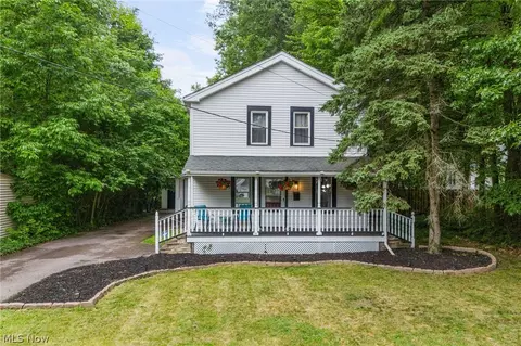 4159 Bluestone Rd, Cleveland Heights, OH 44121
