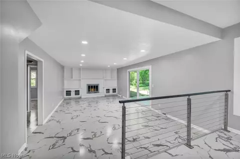 Living - 37405 Fox Run Dr, Solon, OH 44139 photo 2 of 5