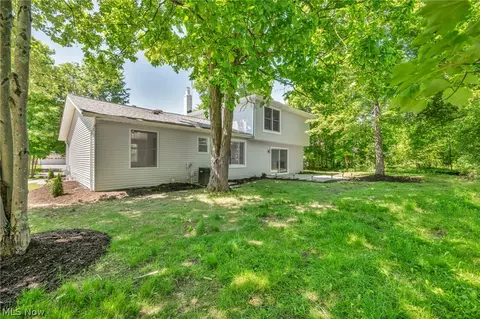Exterior - 37405 Fox Run Dr, Solon, OH 44139 photo 7 of 10
