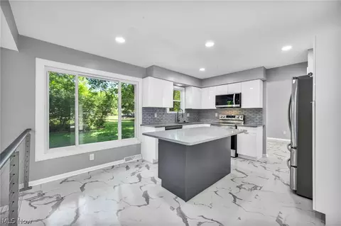 Kitchen - 37405 Fox Run Dr, Solon, OH 44139 photo 1 of 5