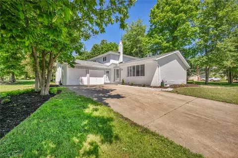 Exterior - 37405 Fox Run Dr, Solon, OH 44139 photo 2 of 10