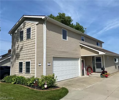 38477 N Beachview Rd, Willoughby, OH 44094