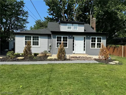 1077 Oakwood Blvd, Painesville, OH 44077