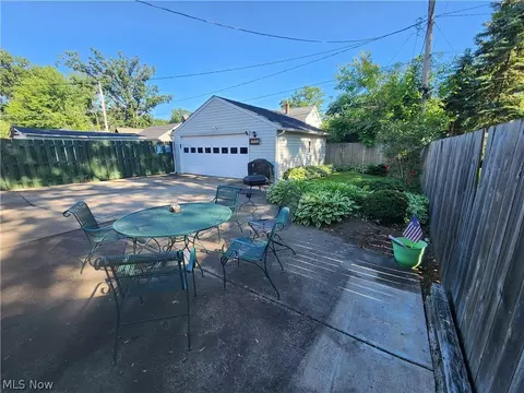 Exterior - 313 Cornell Ave, Elyria, OH 44035 photo 5 of 6