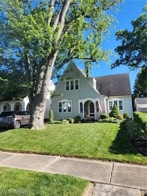 Exterior - 313 Cornell Ave, Elyria, OH 44035 photo 2 of 6