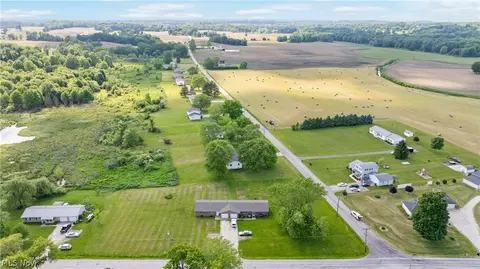 3186 Shaffer Rd, Atwater, OH 44201