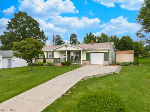 405 Eastern Ave, Campbell, OH 44405