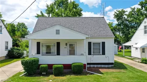 1945 Sheridan Ave NE, Warren, OH 44483