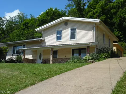 522 Sixth St, Lowell, OH 45744
