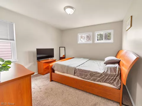 Bedroom - 29237 Edgewood Dr, Willowick, OH 44095 photo 1 of 3