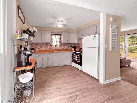 Kitchen - 29237 Edgewood Dr, Willowick, OH 44095 photo 1 of 1