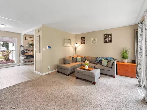 Living - 29237 Edgewood Dr, Willowick, OH 44095 photo 2 of 2