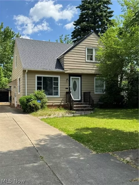 17829 Dalewood Ave, Maple Heights, OH 44137