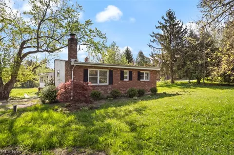 685 Stony Hl, Hinckley, OH 44233