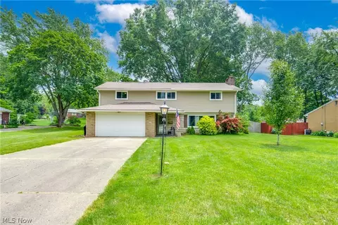 820 Clearmount Ave SE, North Canton, OH 44720