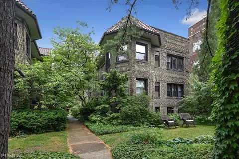 2473 Overlook Rd, Cleveland Heights, OH 44106