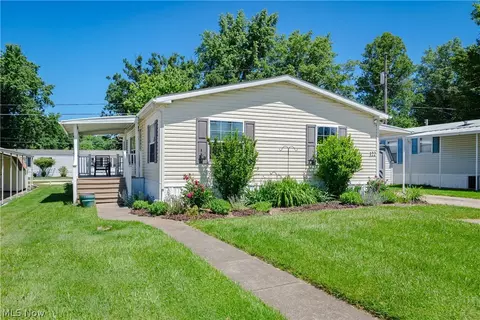 18592 Edwards Rd #122, Doylestown, OH 44230