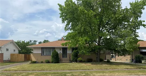 9460 Boundary Ln, Cleveland, OH 44130
