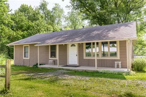1889 Ronald Rd, Akron, OH 44312