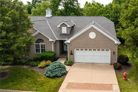 2849 Whispering Shores Dr, Vermilion, OH 44089