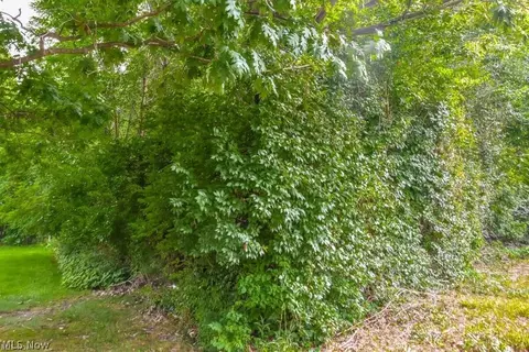 0000 35th St NE, Canton, OH 44714