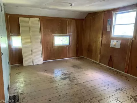 8845 S Main St, Windham, OH 44288 photo 9