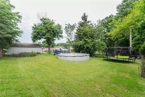 Exterior - 2601 Augustine Dr, Parma, OH 44134 photo 6 of 7