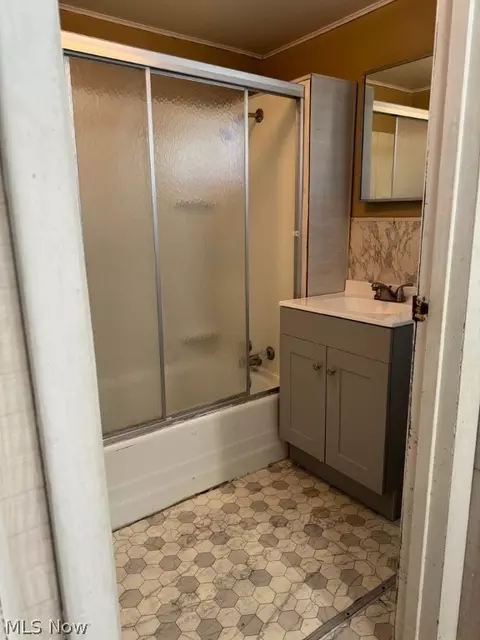 98 High St, Smithfield, OH 43948 photo 5