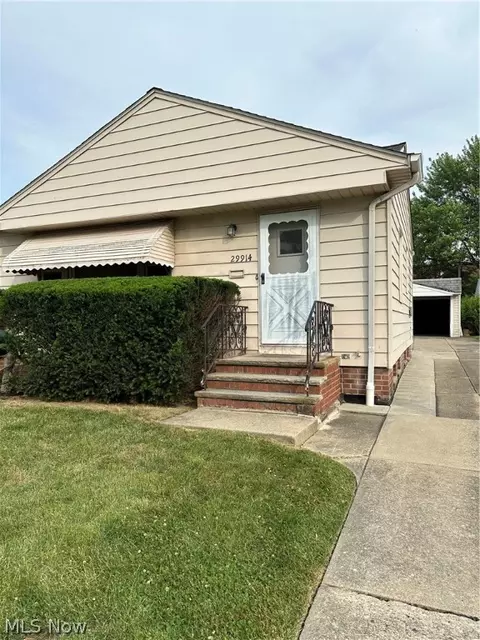 29914 Truman Ave, Wickliffe, OH 44092