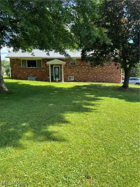 575 Deerwalk Hwy, Waverly, WV 26184