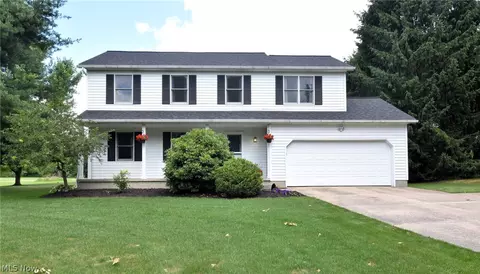 10574 Longview Trl, Auburn, OH 44023