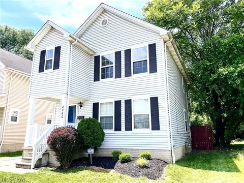 2260 E 70th St, Cleveland, OH 44103