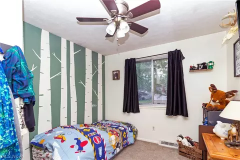 455 Colgate Ave, Elyria, OH 44035 photo 9