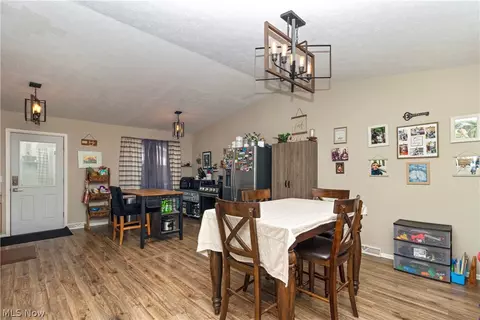 455 Colgate Ave, Elyria, OH 44035 photo 3