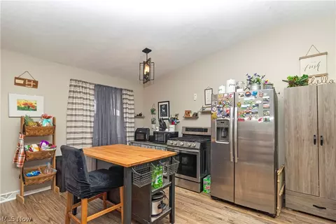 455 Colgate Ave, Elyria, OH 44035 photo 5